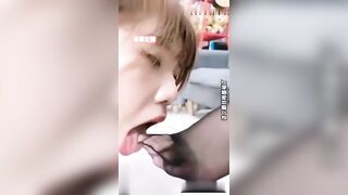女王调教自己的闺蜜闺蜜第一次接受喝圣水语言挑逗羞辱闺蜜强制喝圣水
