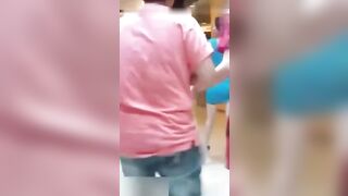 街拍大神偶李小璐大胆抄底